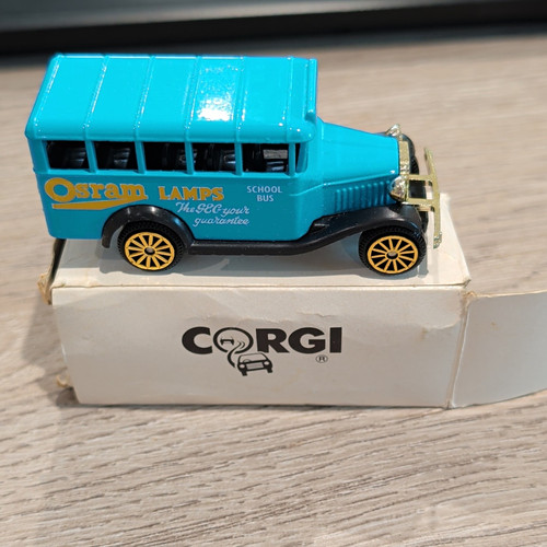 Corgi diecast school - diecast,